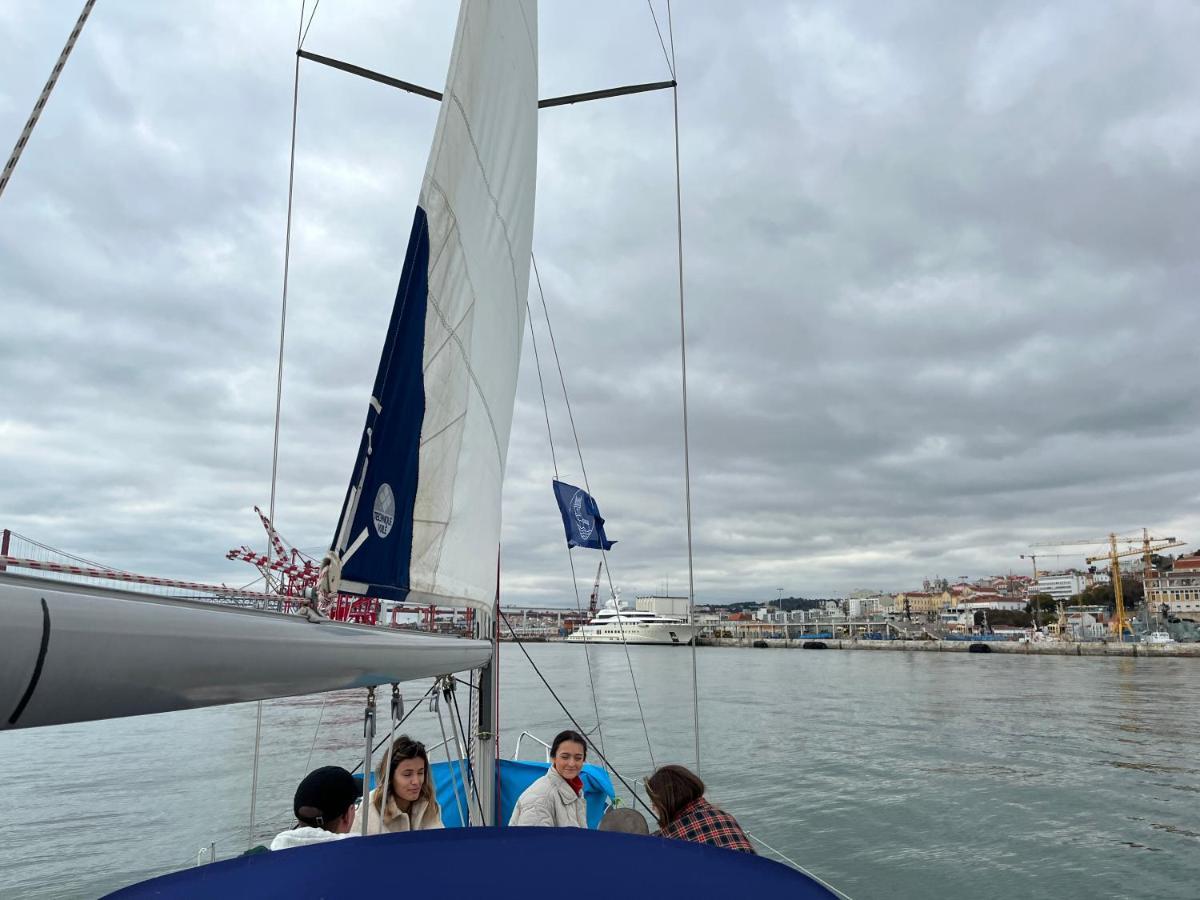 Stay In A Boat - Lisboa Exterior foto