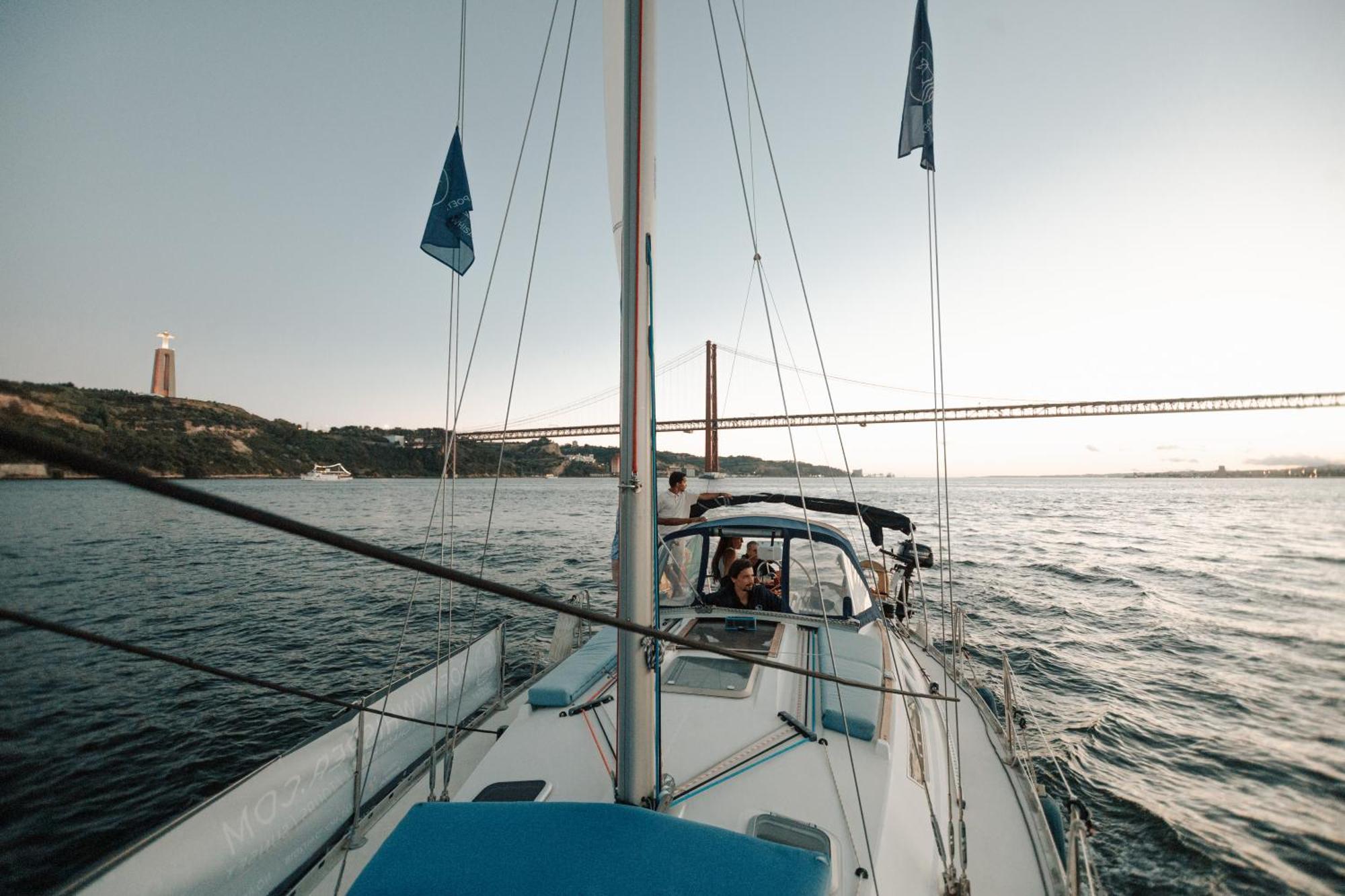 Stay In A Boat - Lisboa Exterior foto